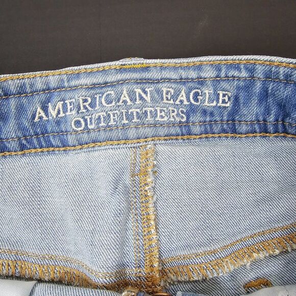American Eagle Braid Detail Hi-Rise Shortie Denim Distressed Raw Hem Size 10 - Picture 4 of 5